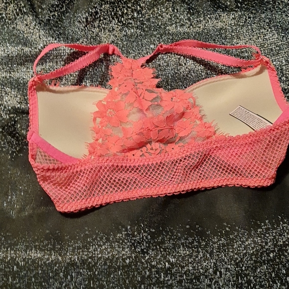 Victora secrets bra - Picture 2 of 4